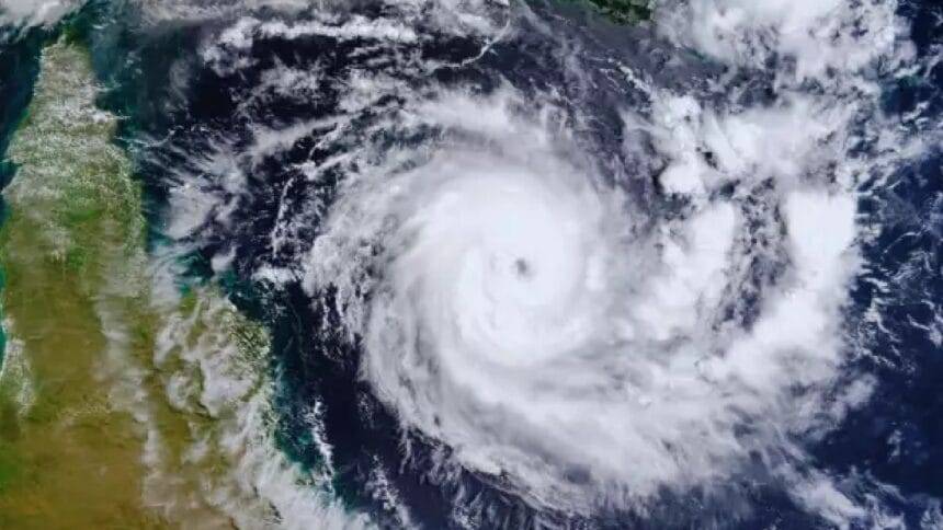 A terrible cyclonic storm will arise from the Bay of Bengal, alert on these beaches