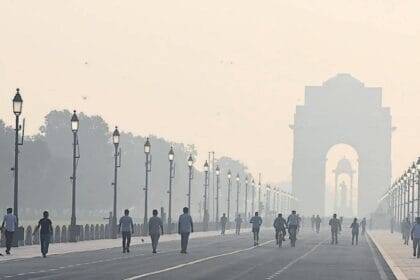 दिल्ली में हवा की गुणवत्ता खराब होकर 'खराब' हुई, न्यूनतम तापमान 20°C से नीचे रहा | नवीनतम समाचार भारत