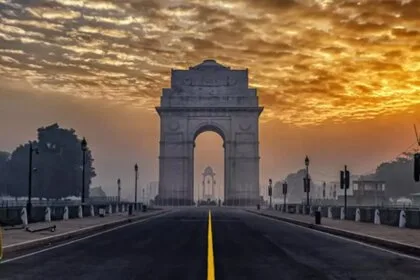 दिल्ली का न्यूनतम तापमान गिरकर 18.6 डिग्री सेल्सियस पर पहुंच गया