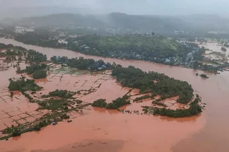 भारत में बाढ़ से 20 लोगों की मौत