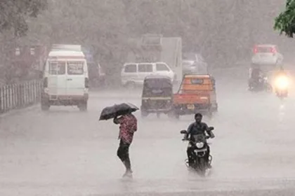 भारी बारिश को लेकर बंद रहेंगे स्कूल-कॉलेज (सांकेतिक तस्वीर)