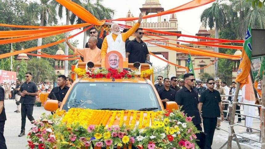 पीएम मोदी आज काशी में कई विकास परियोजनाओं की करेंगे शुरुआत (File Photo)