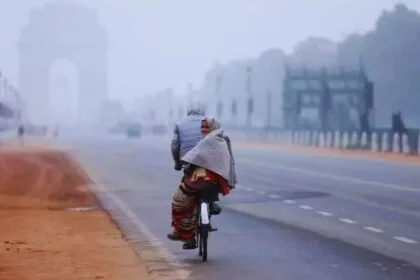 दिल्ली में ठंड ने दी दस्तक