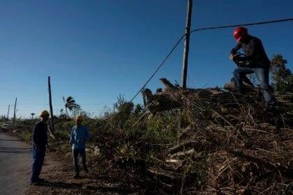 तूफ़ान राफेल के कारण भोजन की कमी होने से क्यूबा की कृषि संकट में है | ताकतवर 790 KFGO