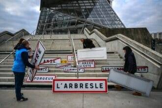 French farmers complain about excessive bureaucracy, low incomes, and poor harvests