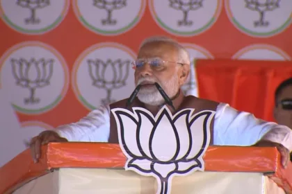 प्रधानमंत्री नरेंद्र मोदी