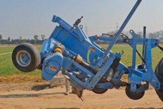 Scientists created cut-soiler machine to dispose of stubble, know its specialty